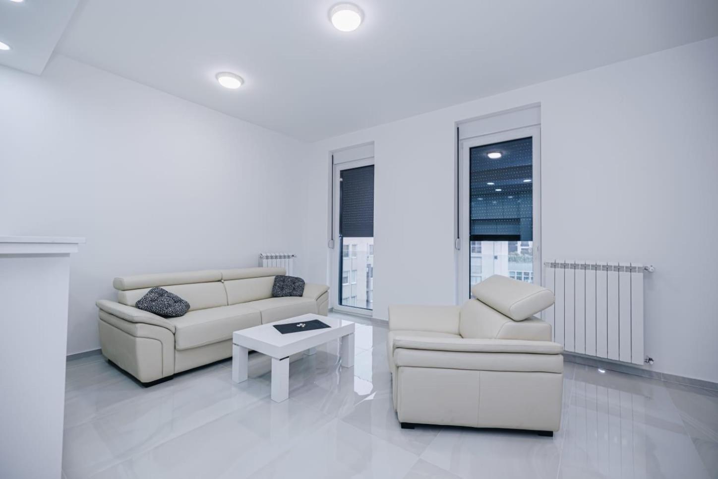 Lust Premium Apartments クラグイェヴァツ エクステリア 写真